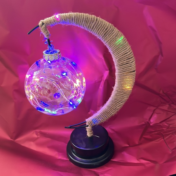 Multicolored moon lamp - Picture 2 of 5